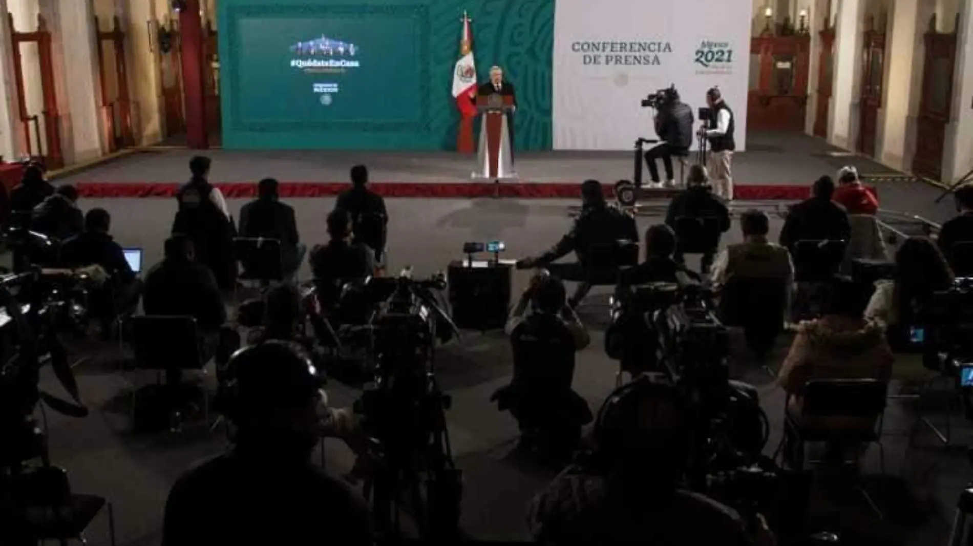 AMLO_conferencia matutina mananera Palacio Nacional